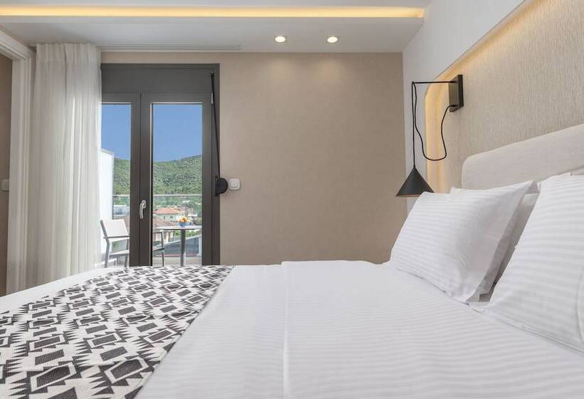 膳宿费 Alpe Luxury Accommodation