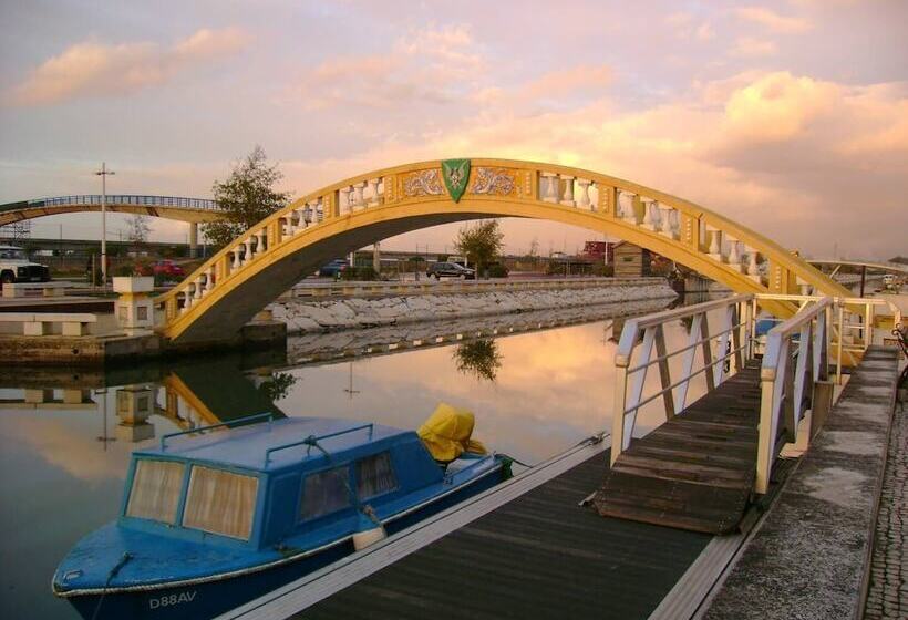 פנסיון Grannys Guesthouse