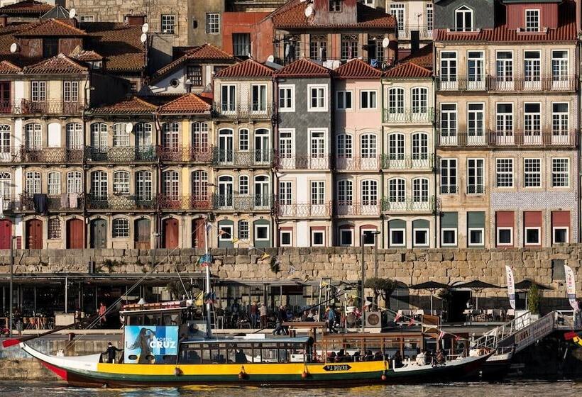 פנסיון Grannys Guesthouse