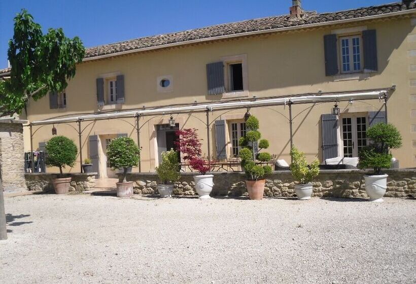 ペンション Mas Dansavan