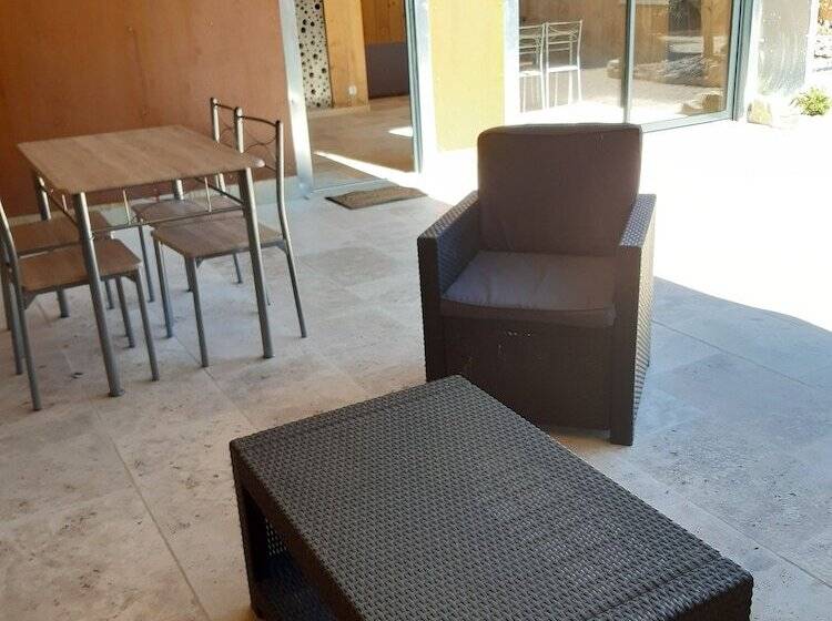 ペンション Mas Dansavan