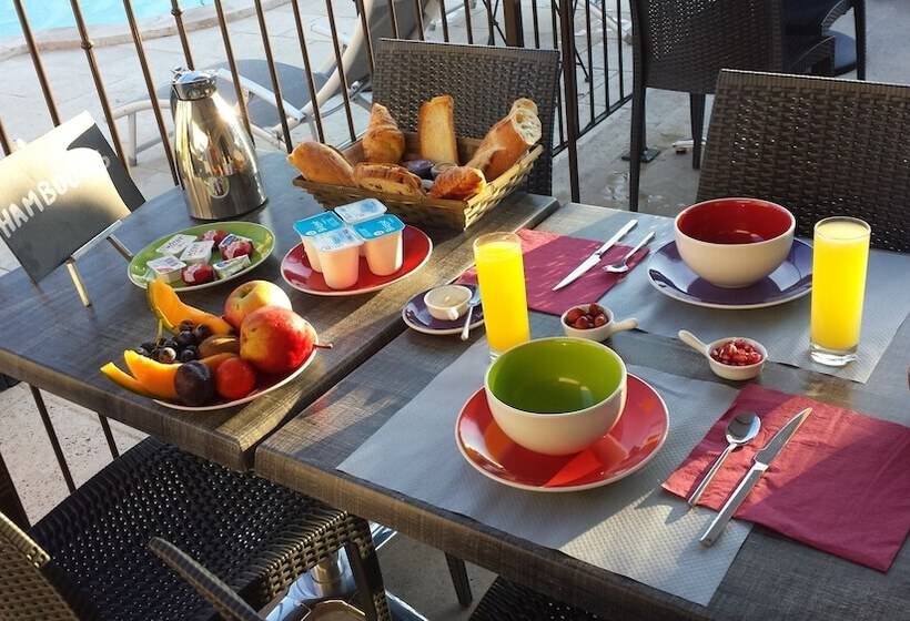 ペンション Mas Dansavan