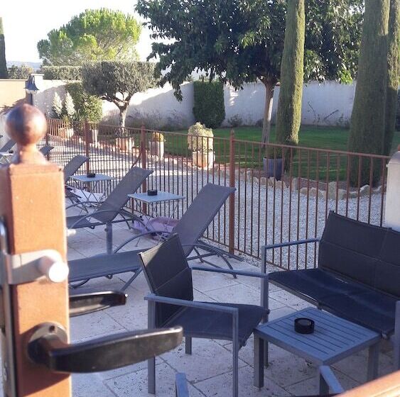 ペンション Mas Dansavan