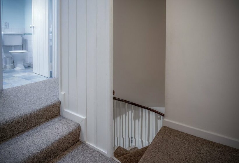 Poppy Cottage  3 Bed Cottage  Pembroke