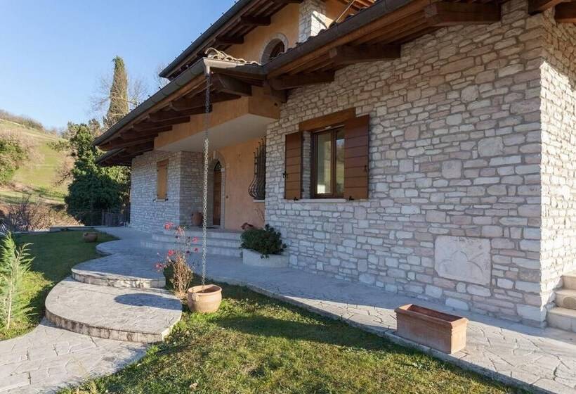 إقامة Beautiful 4 Bed House In Urbino In The Marche