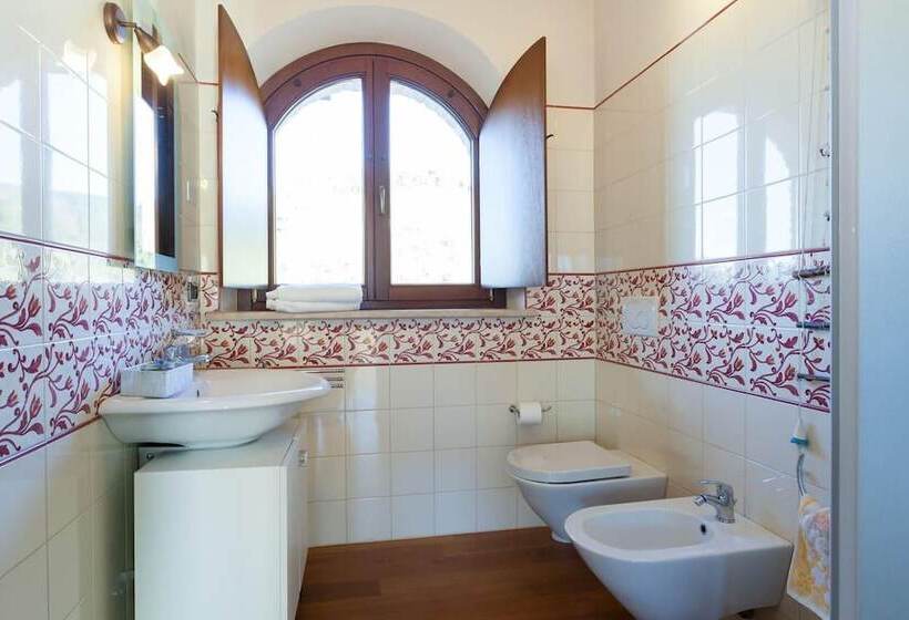 إقامة Beautiful 4 Bed House In Urbino In The Marche