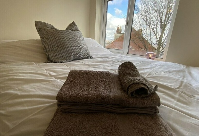 דירת נופש Charming 4bed Town House In Crookes, Sheffield