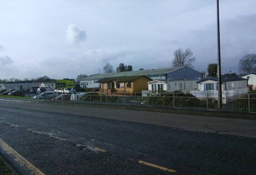 إقامة Family Fun 2bed Caravan Family Romney Marsh