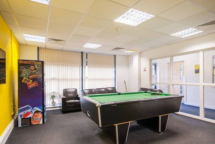 Vibrant Rooms Sheffield   Hostel