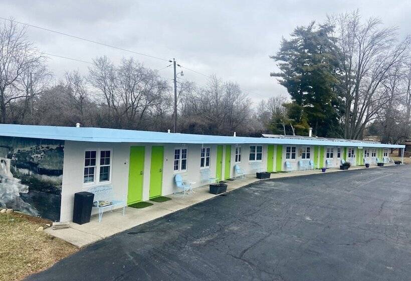 Yellow Springs Motel