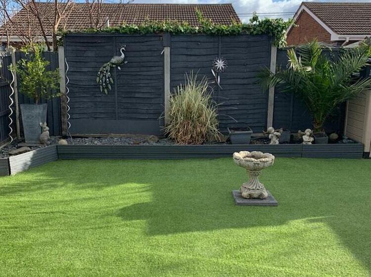 Beautiful 2 Bed Bungalow In Canvey Island