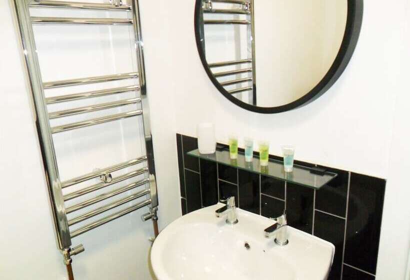 مبيت وإفطار White Stag Lodge