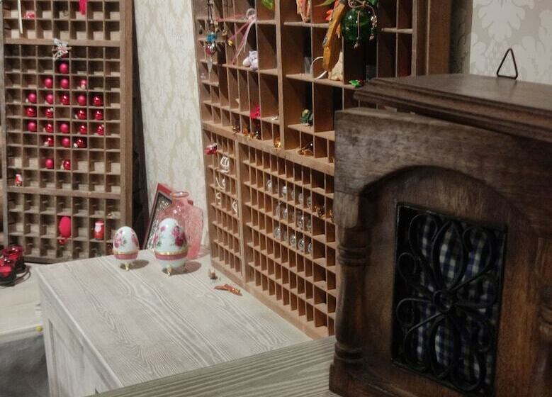 تختخواب و صبحانه Yliessa