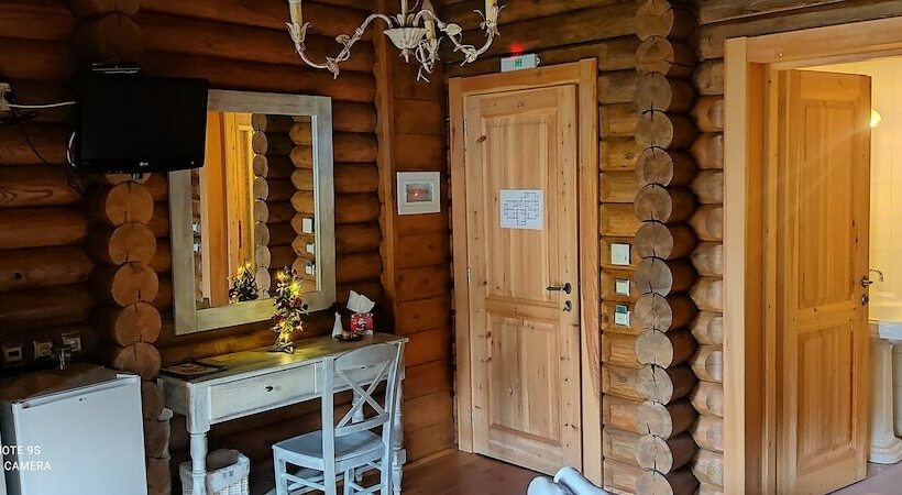 تختخواب و صبحانه Yliessa