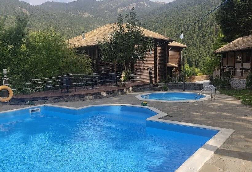 تختخواب و صبحانه Yliessa