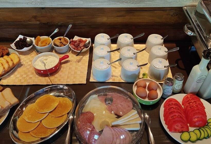 تختخواب و صبحانه Yliessa