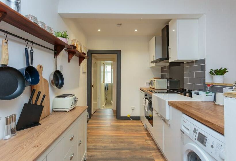 Entire Lovely Modern Scottish Cottage