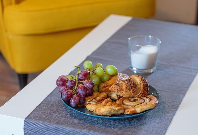 Entire Lovely Modern Scottish Cottage