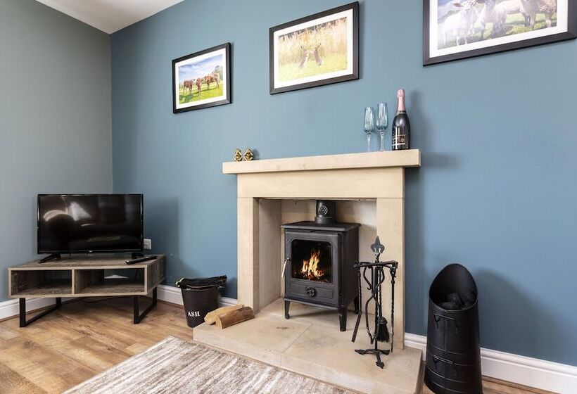 Hc Property   The Hideaway At Watergate Eye