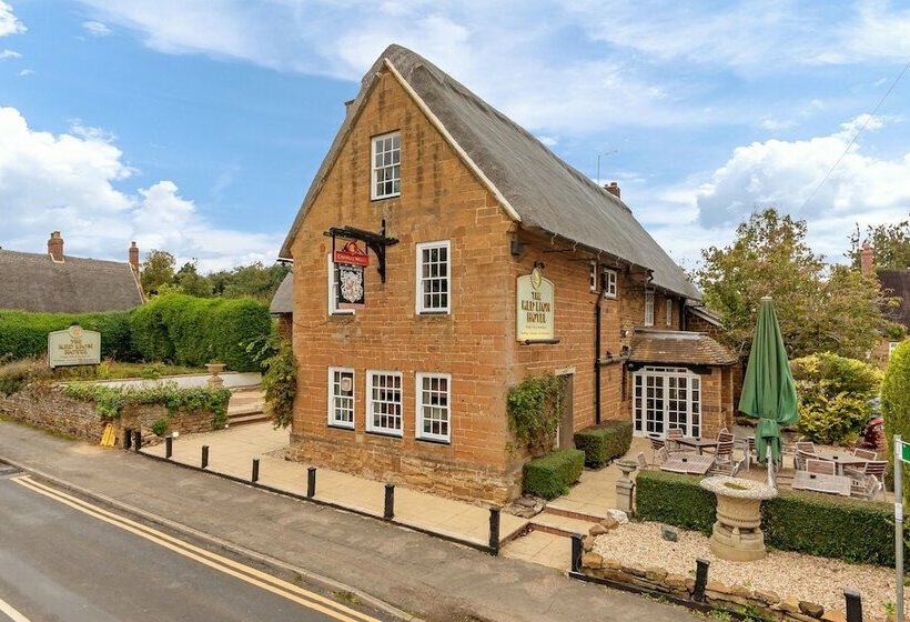 簡易ホテル The Red Lion