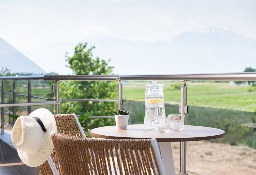 בית מלון כפרי Elle Rooms & Suites