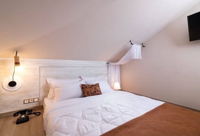 בית מלון כפרי Elle Rooms & Suites