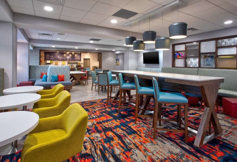 فندق Hampton Inn By Hilton Paris