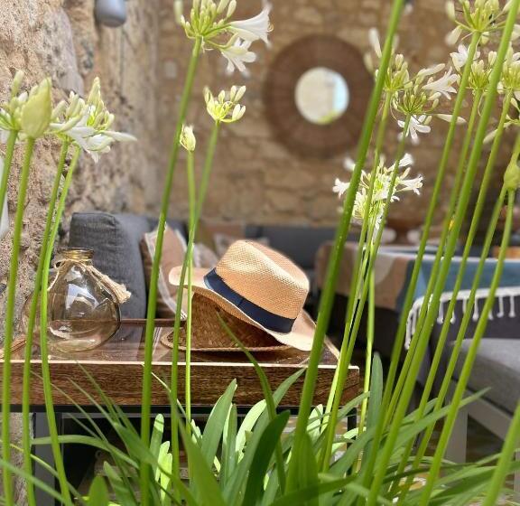 هتل La Maison Du Clocher