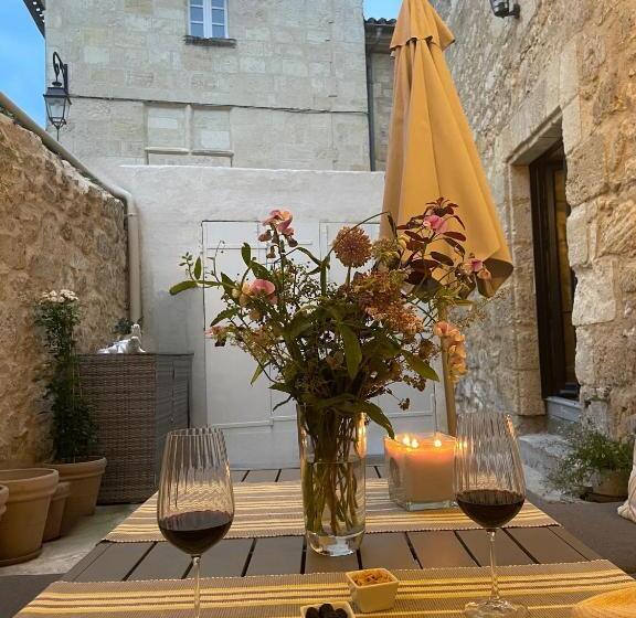 هتل La Maison Du Clocher