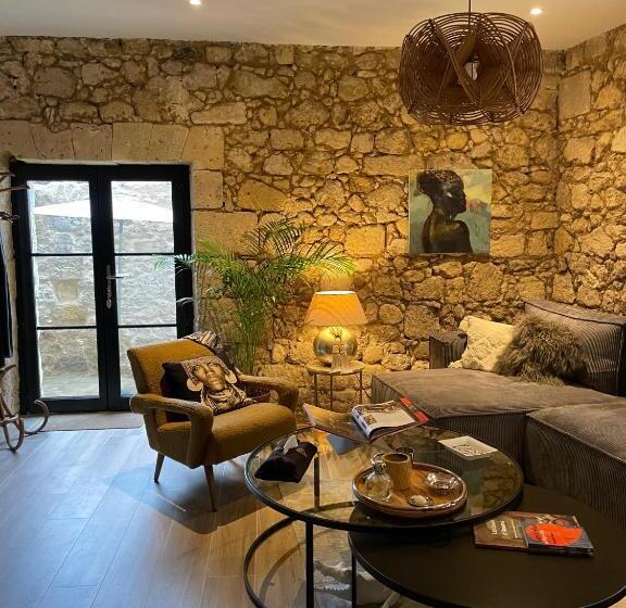 هتل La Maison Du Clocher