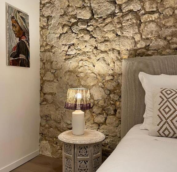 هتل La Maison Du Clocher