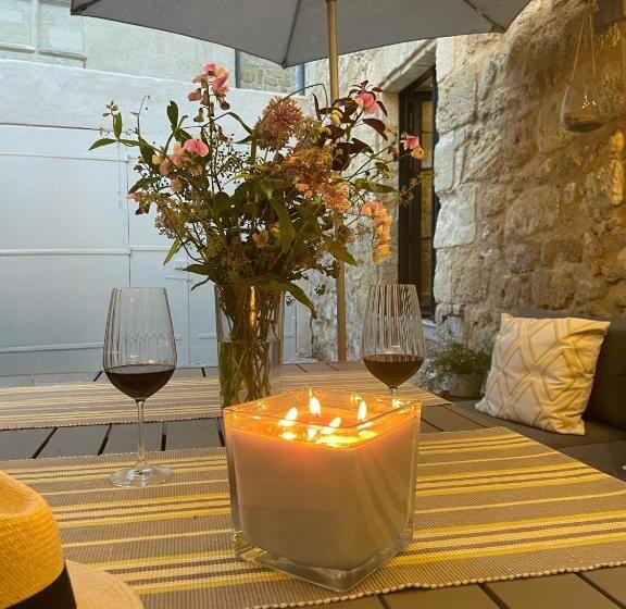 هتل La Maison Du Clocher