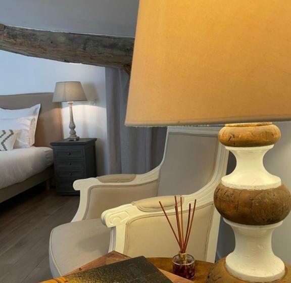 هتل La Maison Du Clocher