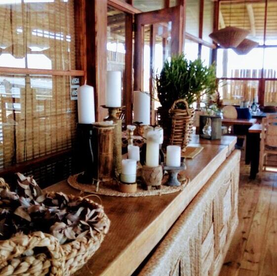 فندق Laguna Garzon Lodge