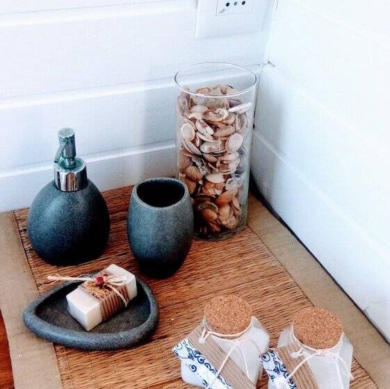 فندق Laguna Garzon Lodge