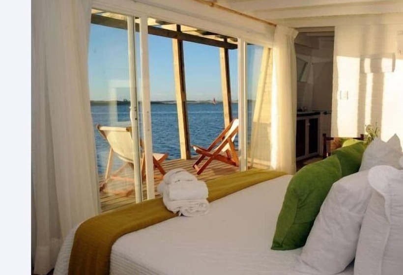 فندق Laguna Garzon Lodge