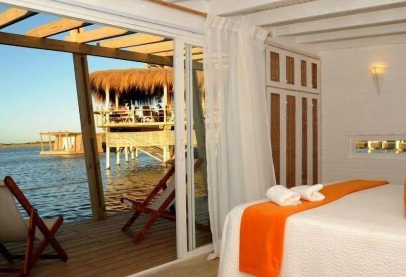 فندق Laguna Garzon Lodge