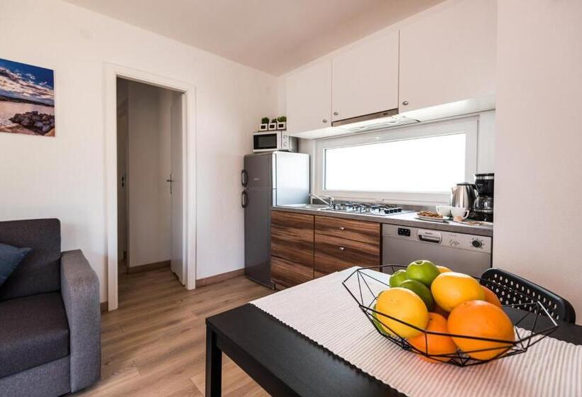 Mobile Home Vodice 1