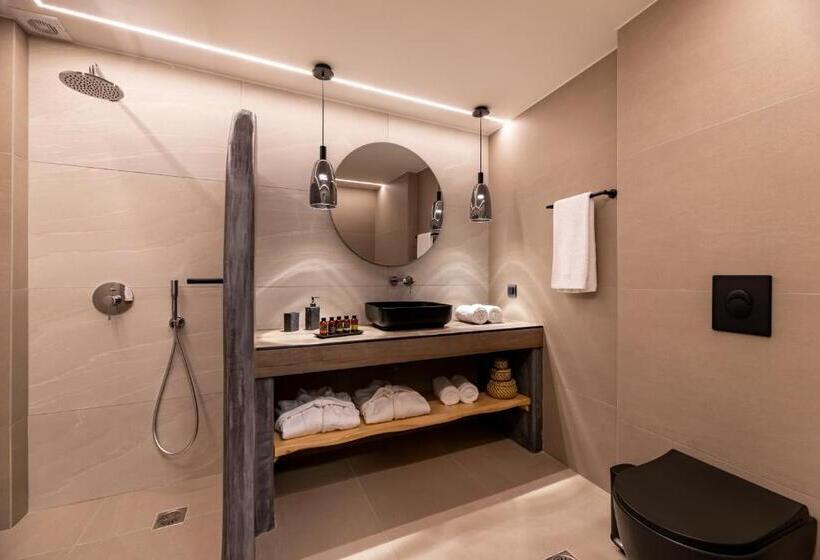 Neoma Luxury Suites