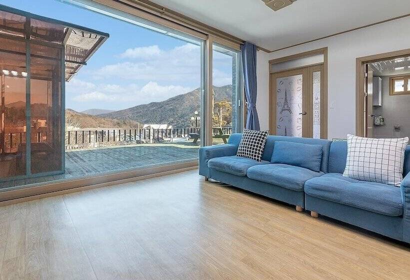 Pensão Gapyeong Mois