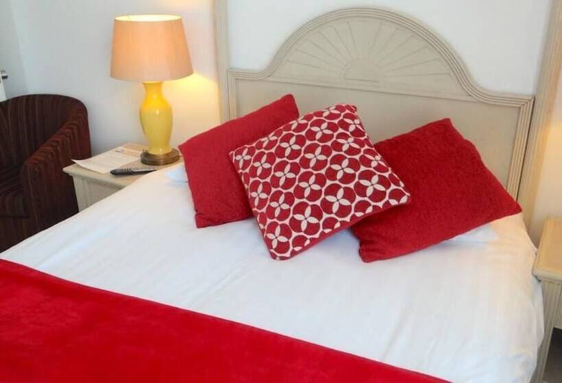 بنسيون Jessamine Guest House