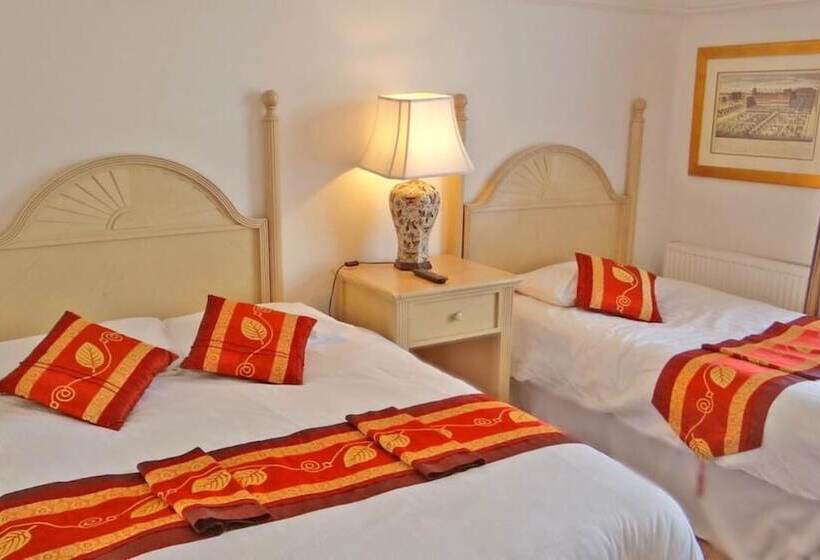 بنسيون Jessamine Guest House