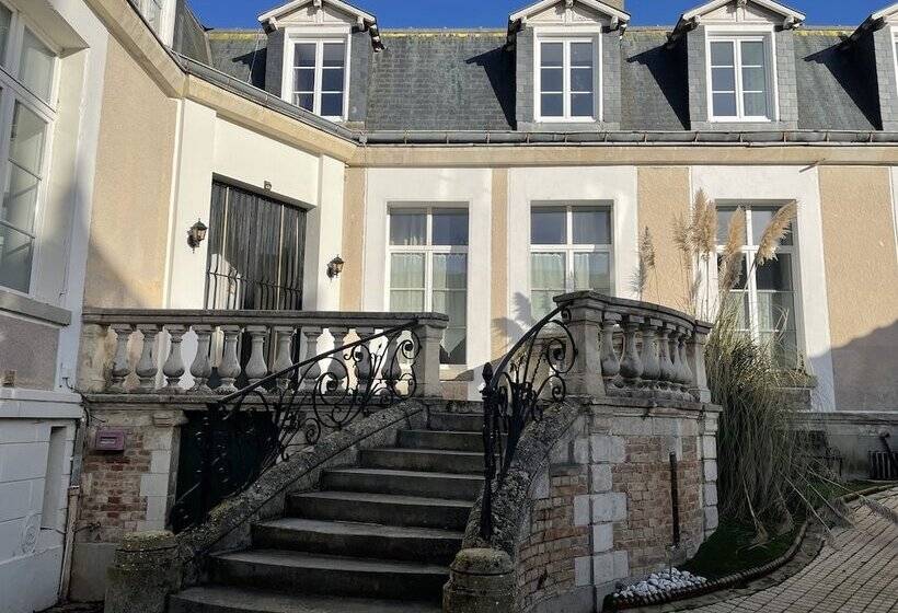 بنسيون Les Hotes D’eloise