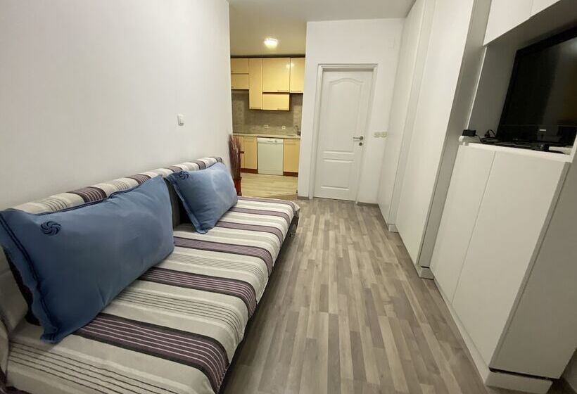 膳宿费 Lighthouse Vodice