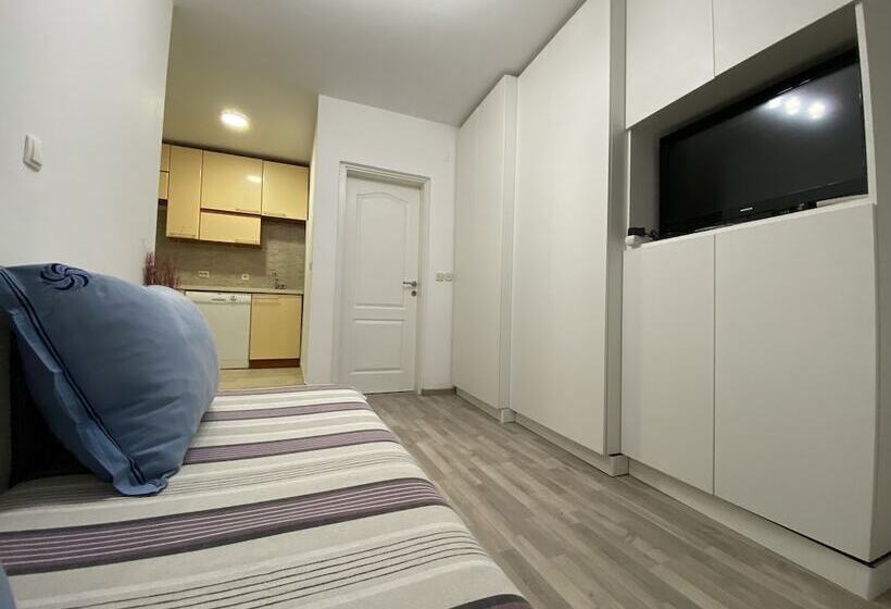 膳宿费 Lighthouse Vodice