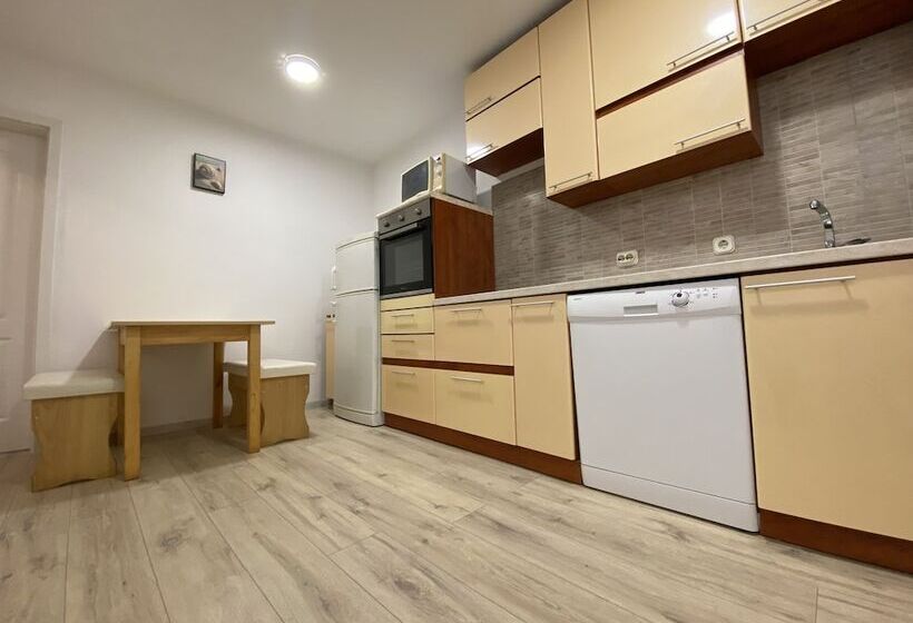 膳宿费 Lighthouse Vodice