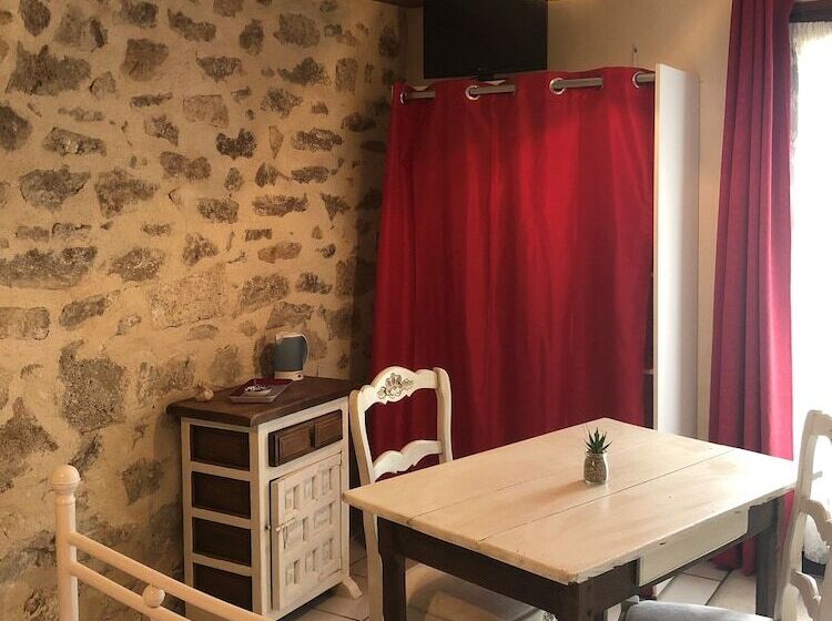 膳宿费 Maison D Hôtes Ourdeaux Et Gîte Chez Rouchon