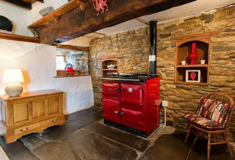 레지던스 Traditional Cosy Cottage With Rural Views Nr Coast