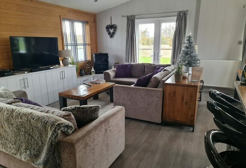 Резиденция Charming 3bed Lodge In Bury Saint Edmunds