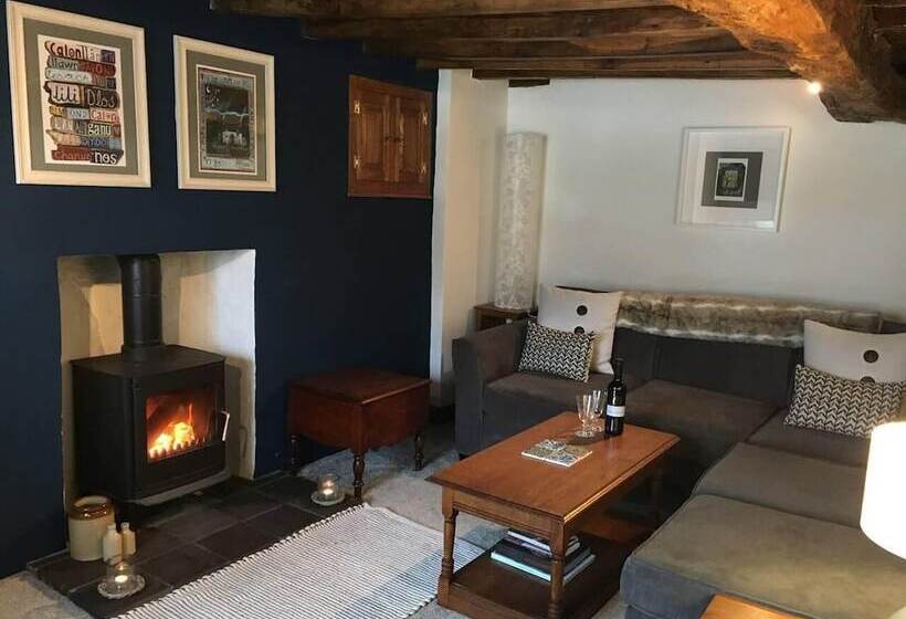 레지던스 Traditional Cosy Cottage With Rural Views Nr Coast